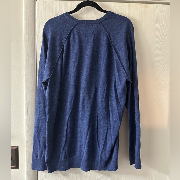 LIKE NEW old navy men’s XL tall long sleeved shirt - Picture 2 of 4